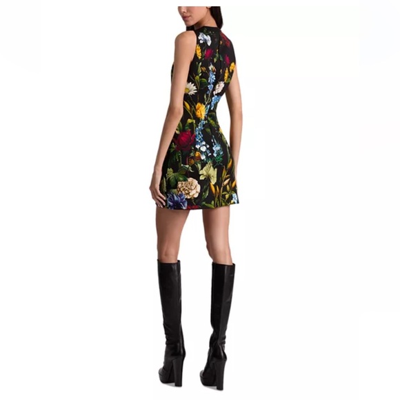 Alice + Olivia Wynell Bodycon Floral Mini Dress - Picture 3 of 8